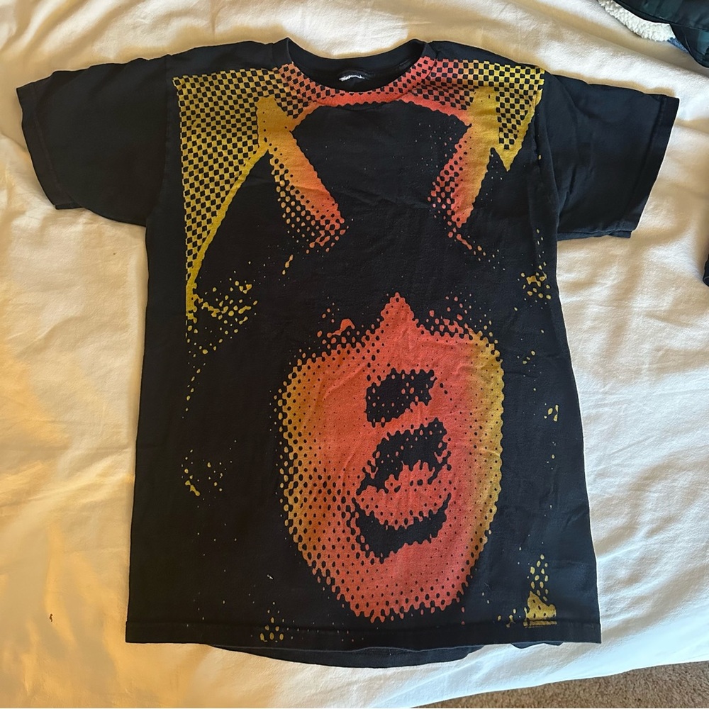 punk rock tee 90s retro vintage looking 
nice quality
best fits a small to xs